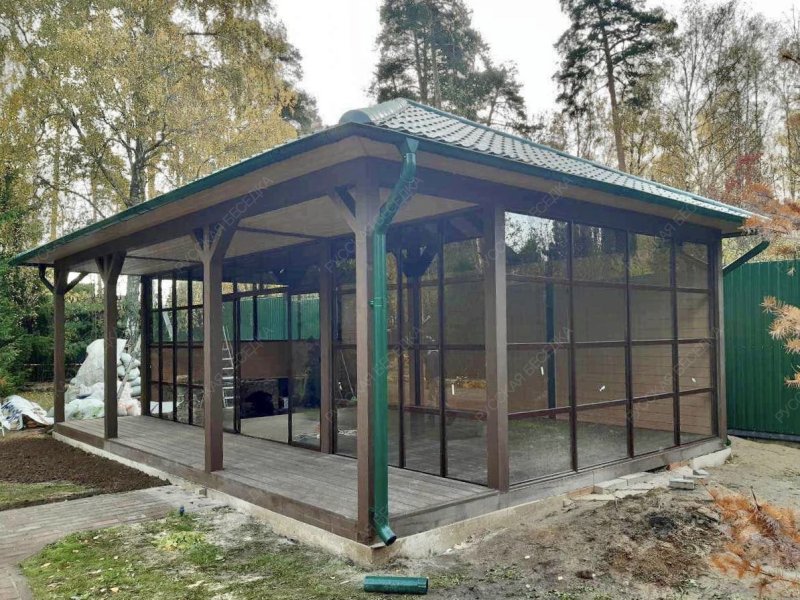 Застеклённая беседка ЛЕТНИЙ САД с барбекю