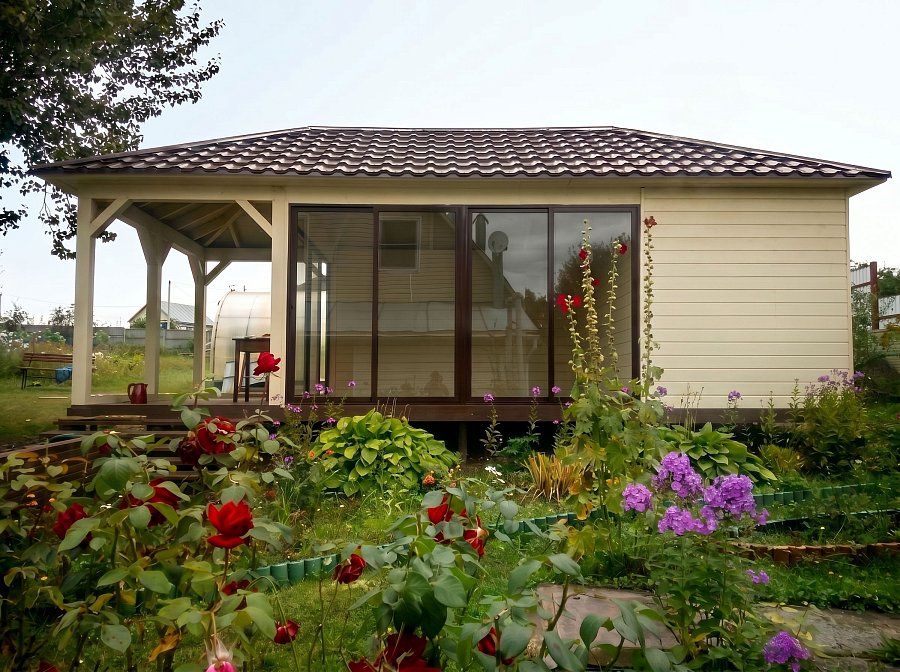 Застекленная беседка ОАЗИС С ХОЗБЛОКОМ 2