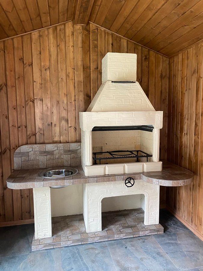 Печь № 14А — Печь барбекю с рабочим столом (фактура под кирпич)